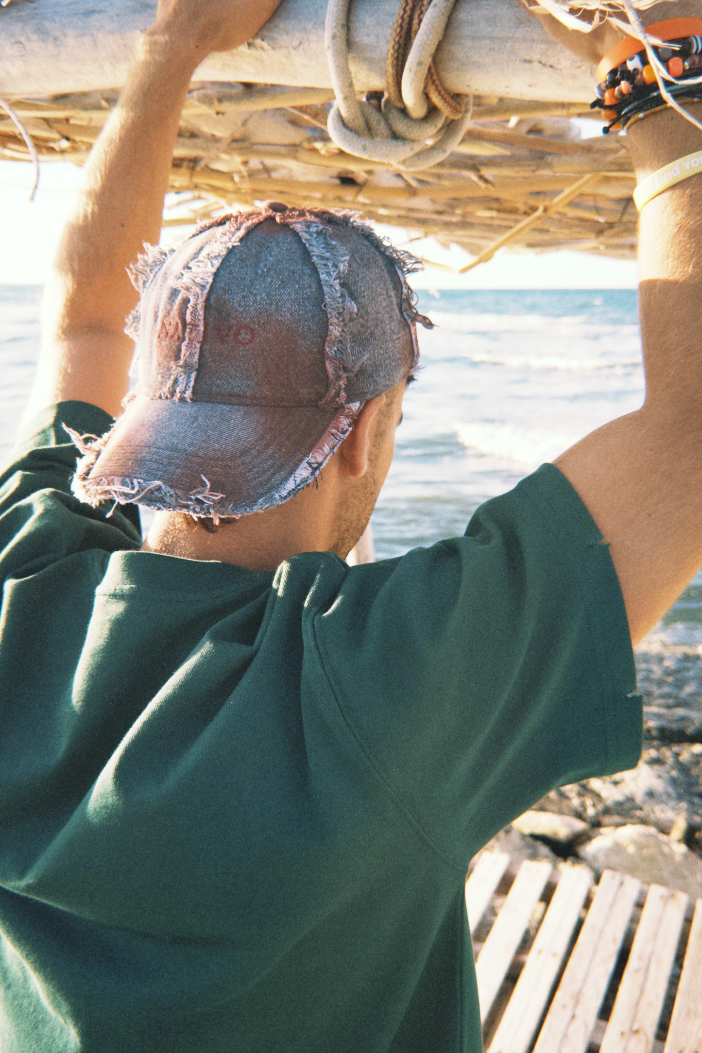 6 PANELS IRON GREY HAT
